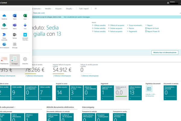 applicativo microsoft dynamics 365 business central schermata home con menu di microsoft 365 aperto